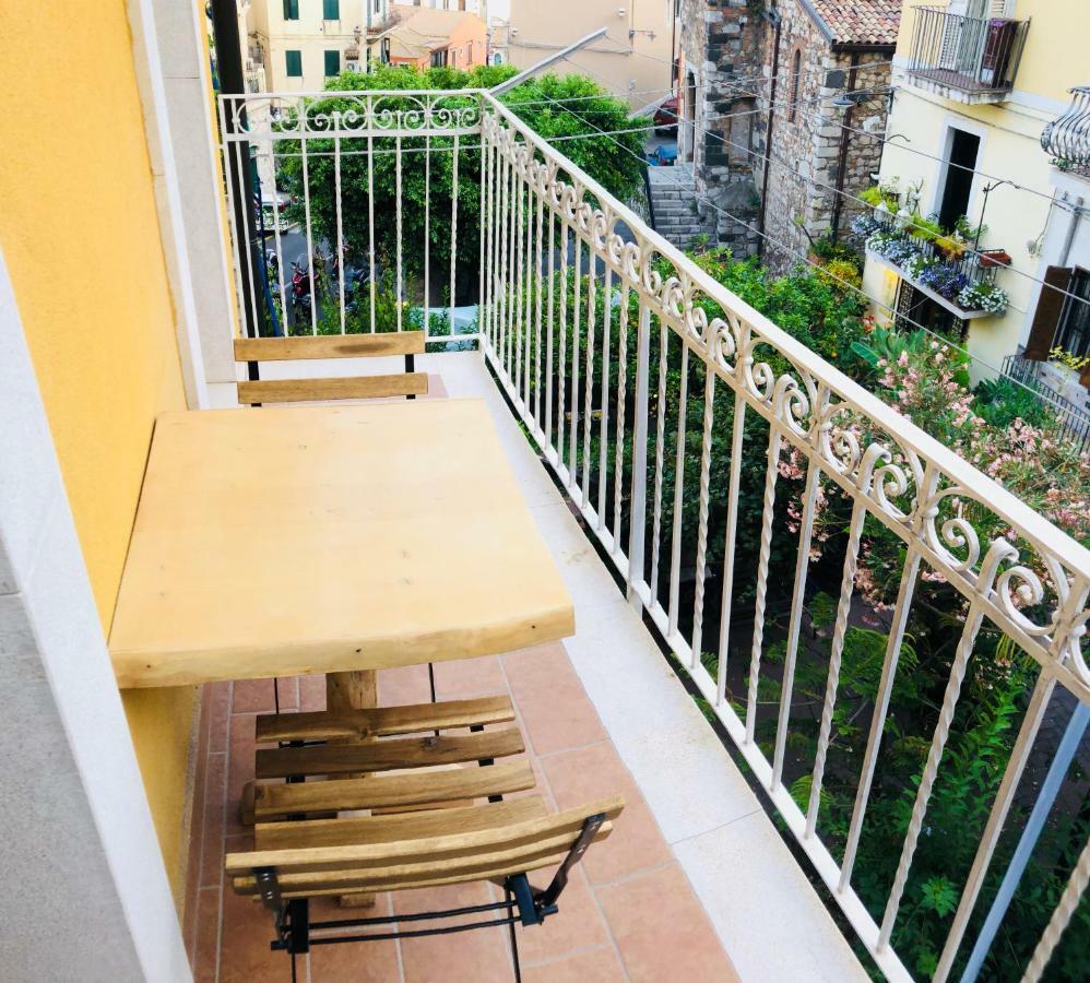 Casa Ferrara Hotel Taormina Exterior photo